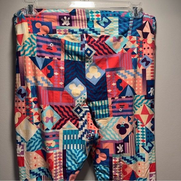 LulaRoe Disney Leggings, Tall & Curvy TC2 18-26, Soft & Comfy, Mickey Minnie NWT - Picture 7 of 16